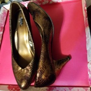 Massimo 9M Brown reptile snake patterned pumps